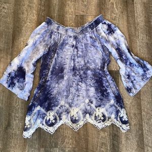 FALL LACE TOP